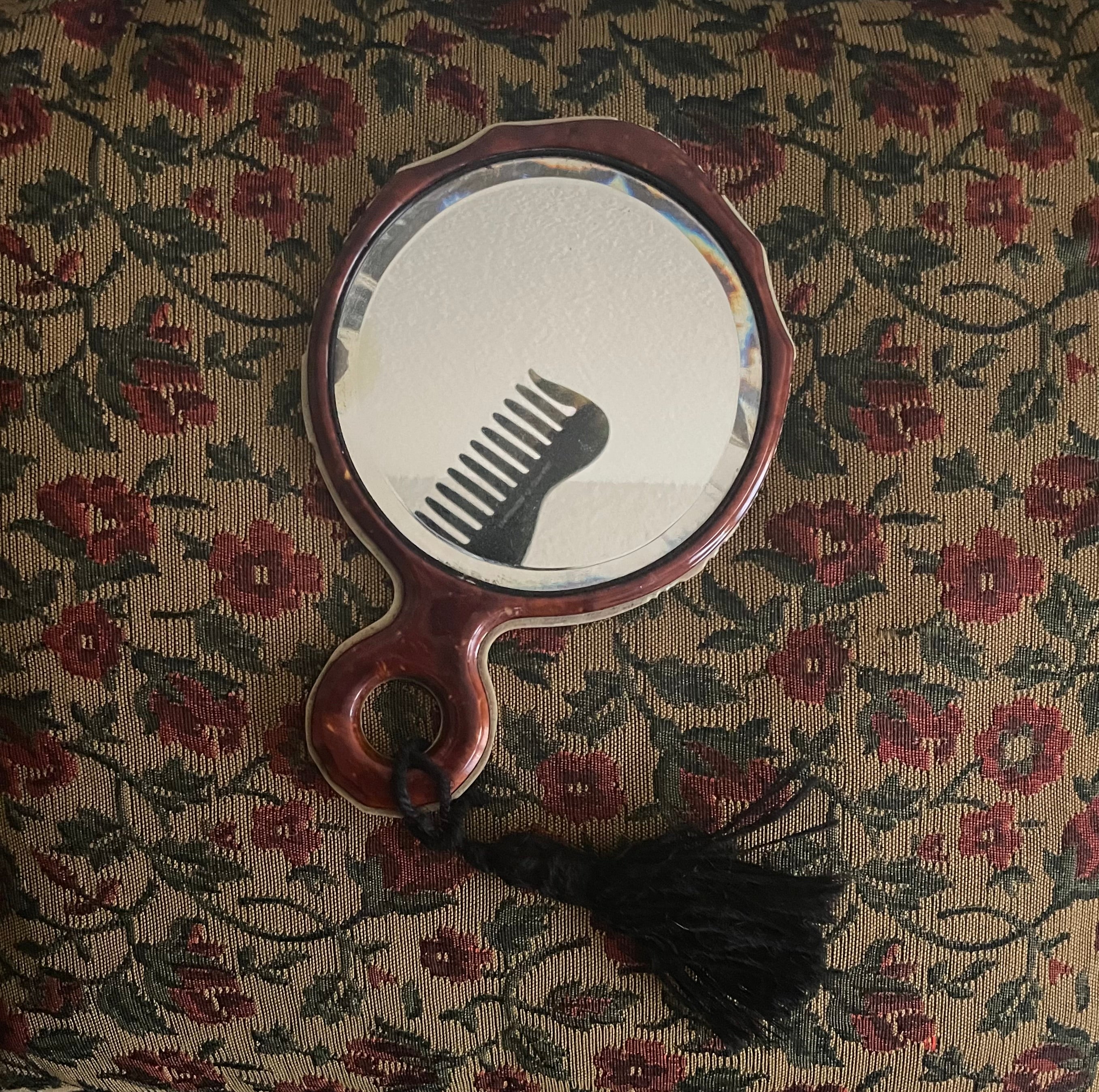 Lookbook 01 gallery image